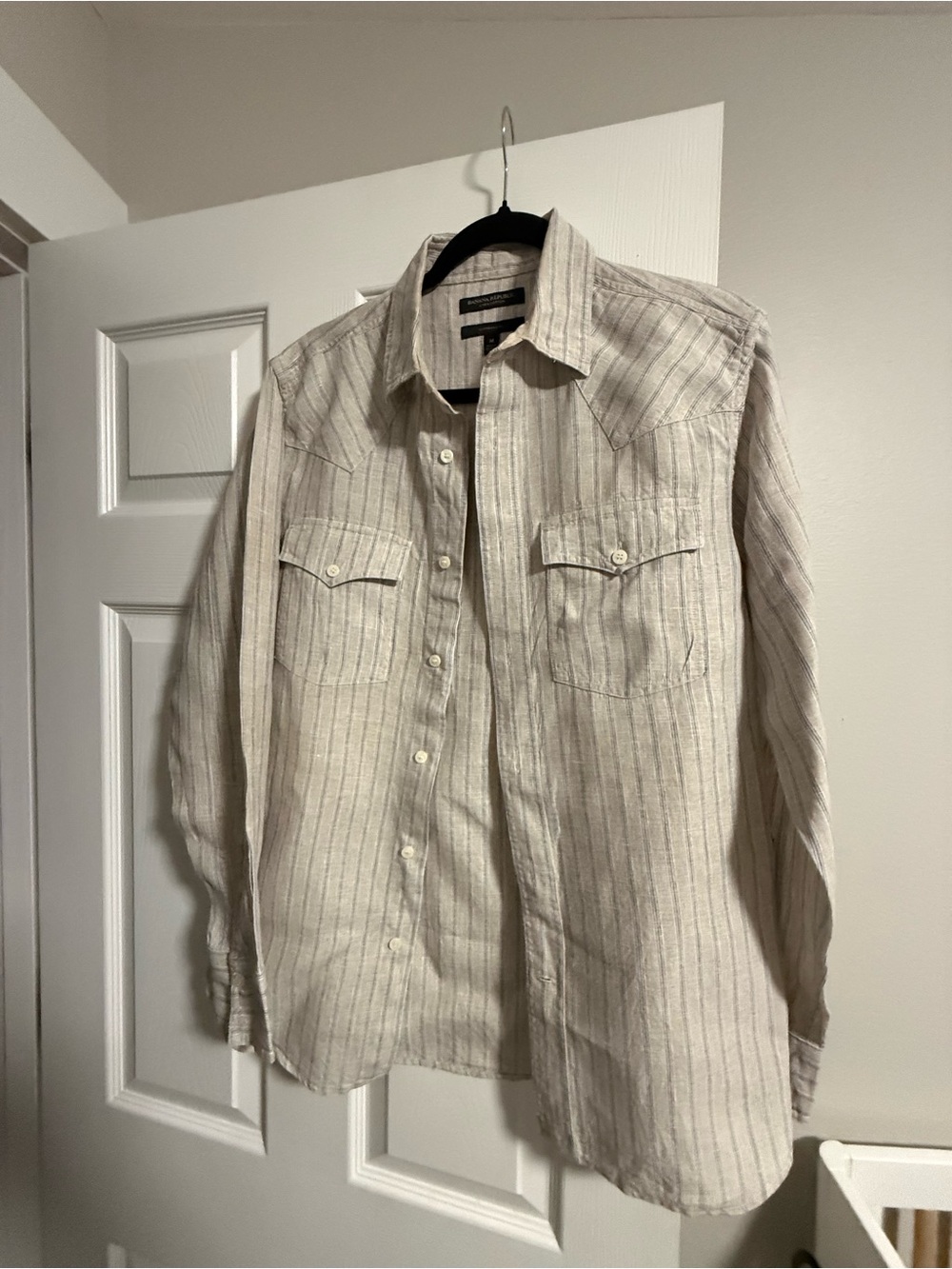 Banana Republic Light Beige Striped Casual Button-Down Shirt linen/cotton blend